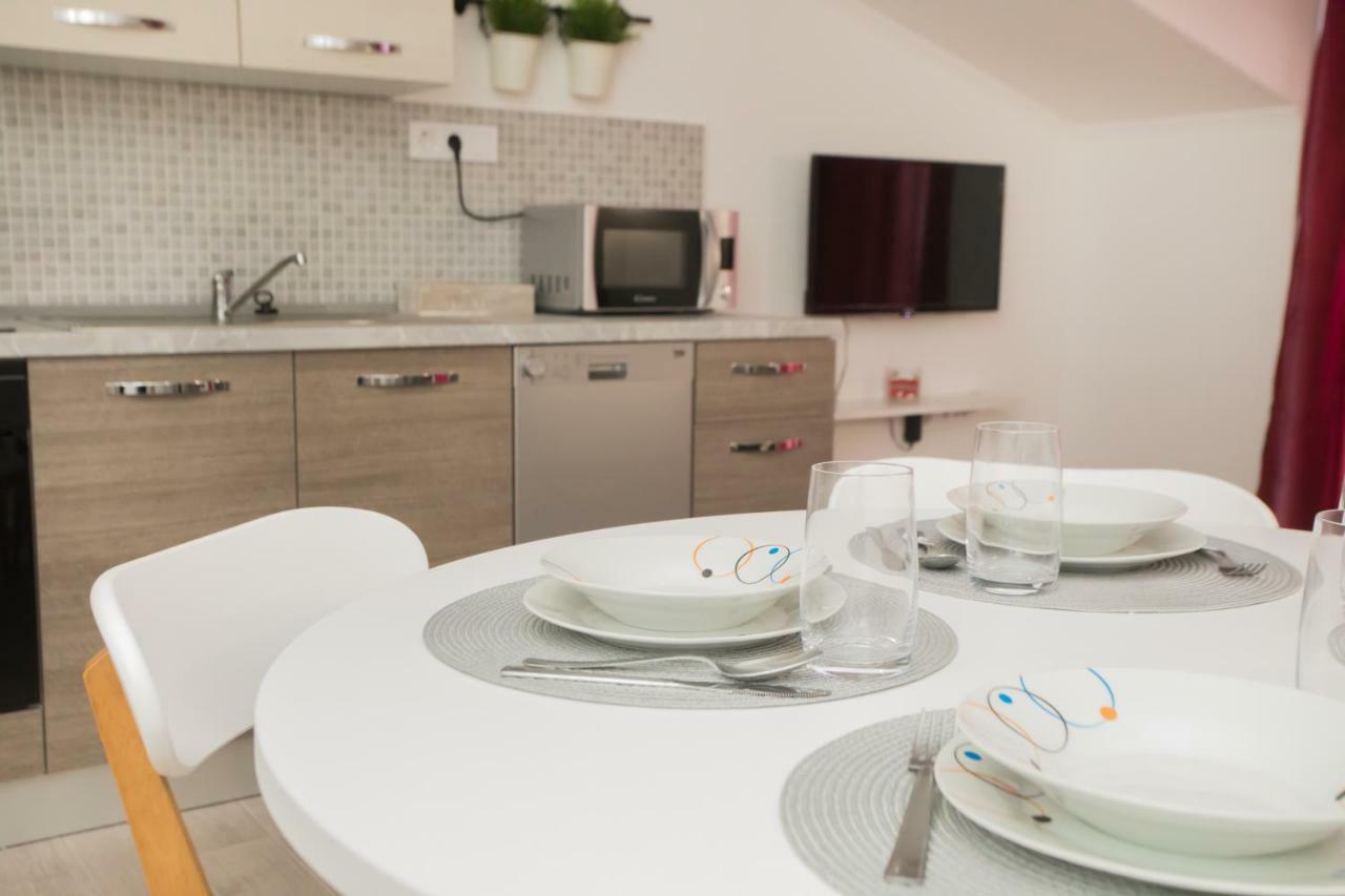 Apartments Tonka Σίμπενικ Εξωτερικό φωτογραφία