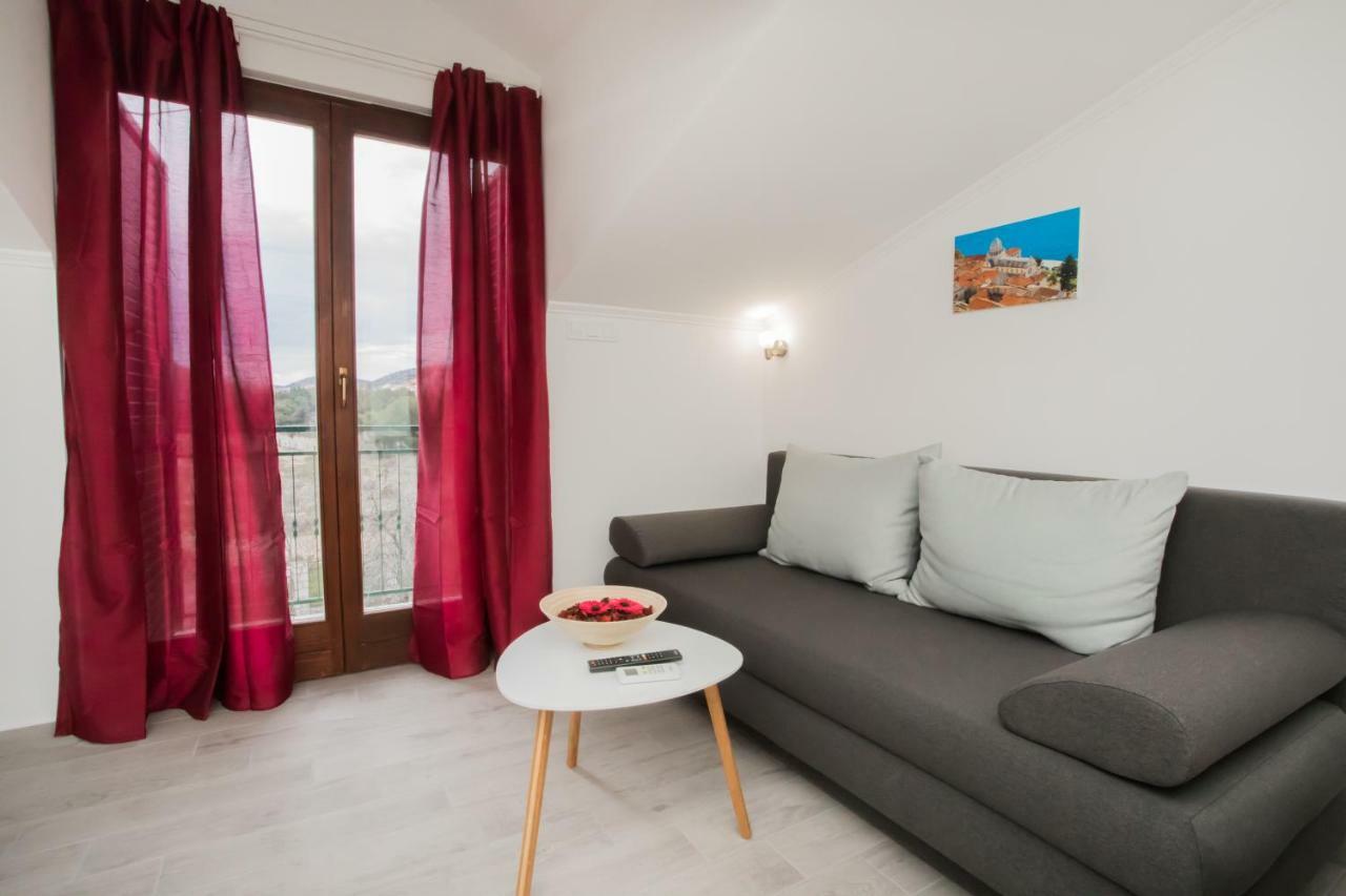 Apartments Tonka Σίμπενικ Εξωτερικό φωτογραφία