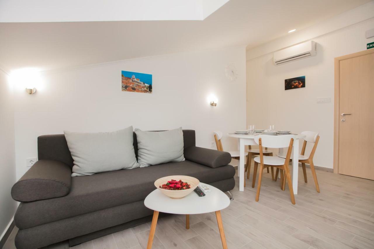 Apartments Tonka Σίμπενικ Εξωτερικό φωτογραφία